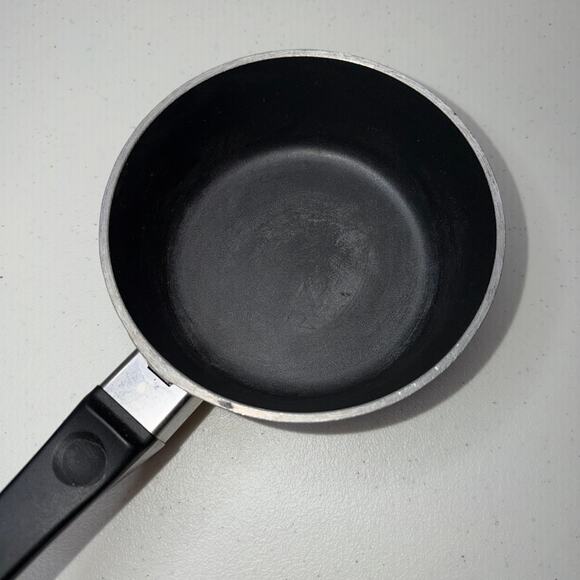 1970s Club Cast Aluminum 1 Quart Saucepan and Lid Speckled Grey Club Cooking Pan - Picture 3 of 9